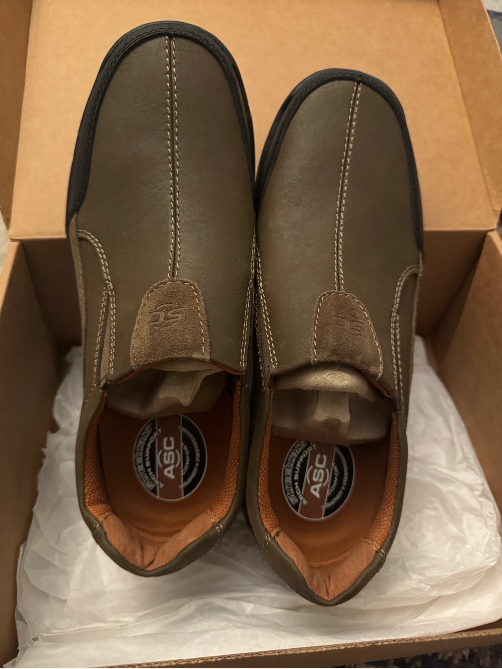 NWT Men’s Streetcars Leather Shoes in Kakhi/Army Green